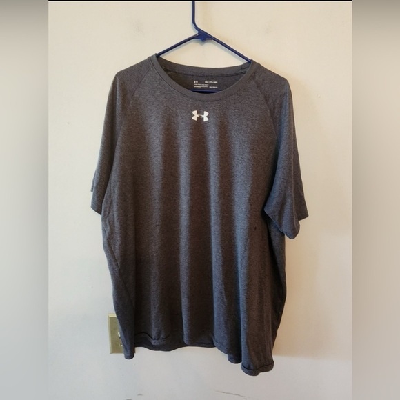 Under Armour Other - Under Armour heat gear loose fit grey shirt size mens xxl